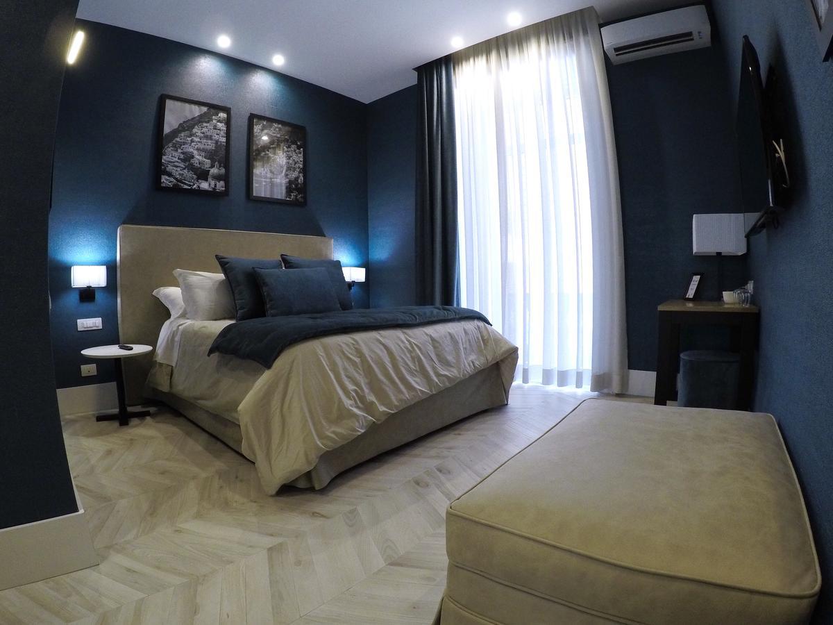 Double Room with Balcony,664486194:JPEG